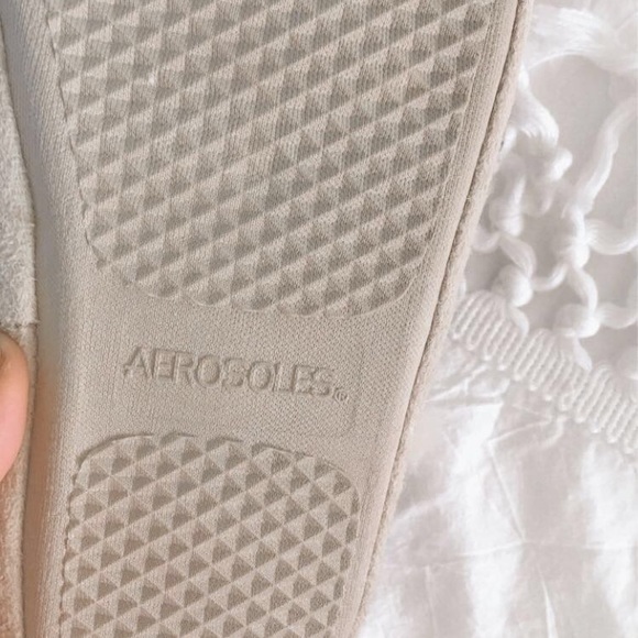 uggs - Picture 2 of 2